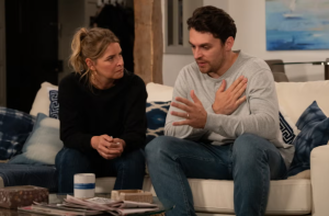 6 Emmerdale Spoilers for Tonight Confirm Dr Todd Death Suspect