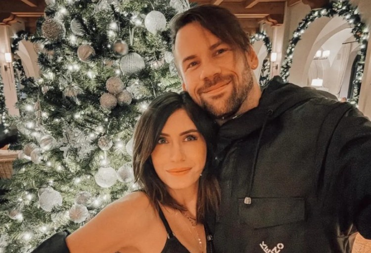 Beartooth vocalist Caleb Shomo during a performance as news emerges of his divorce from wife Fleur following his public coming out.