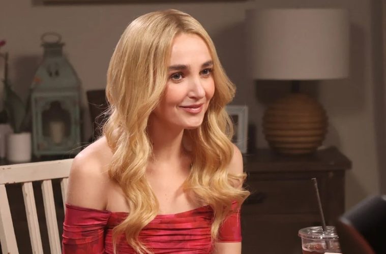 Chloe Fineman posing at a red carpet event after announcing her departure from Saturday Night Live following seven seasons.