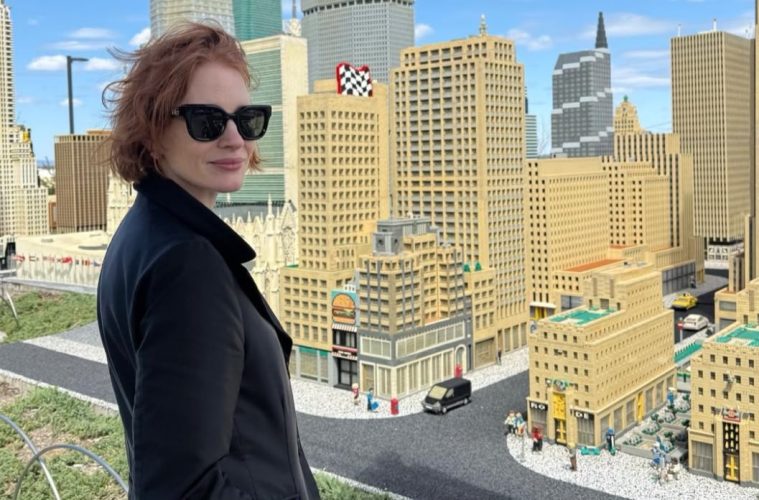 Jessica Chastain showcasing her jaw-grazing copper bob hairstyle during Taylor Swift's wedding weekend, highlighting one of the season's biggest celebrity hair transformations.