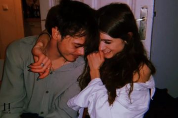 Natalia Dyer and Charlie Heaton at a Stranger Things event amid unconfirmed breakup rumors.