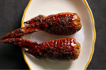 Six standout restaurant dishes from across the U.S., including fried chicken, gnocchi, pizza, French onion soup, pork, and stuffed chicken wings.