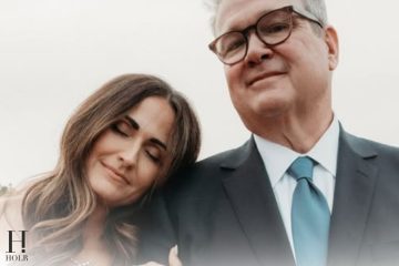 Eric Stonestreet Celebrates 1st Wedding Anniversary With Lindsay Schweitzer