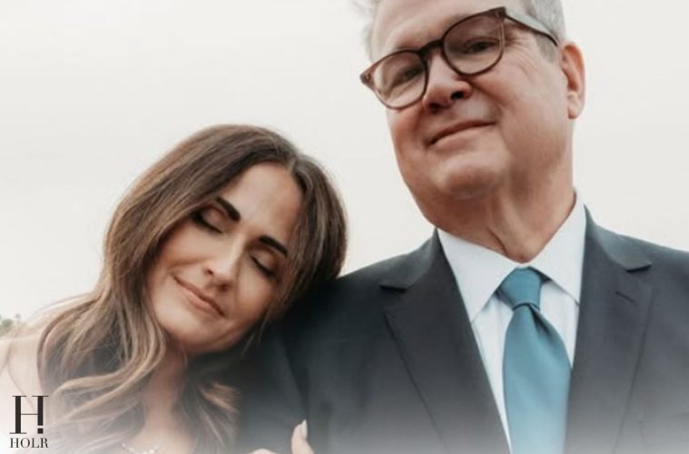 Eric Stonestreet Celebrates One Year of Marriage to Lindsay Schweitzer